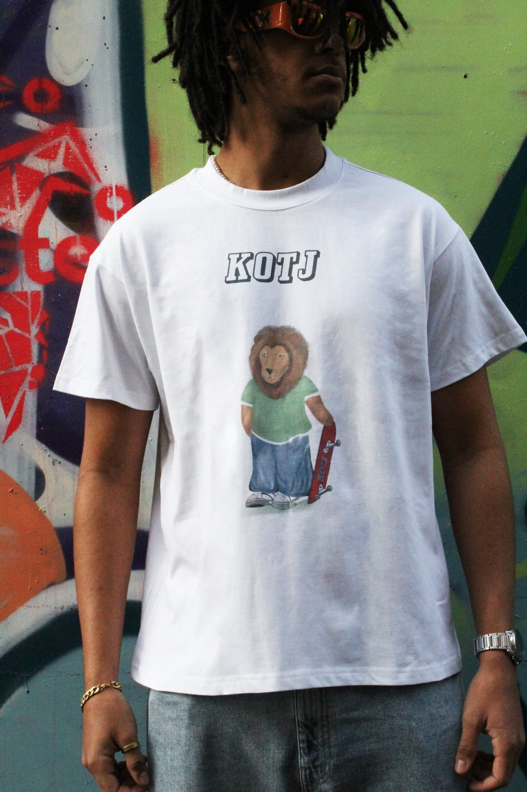 Skater Lion tee