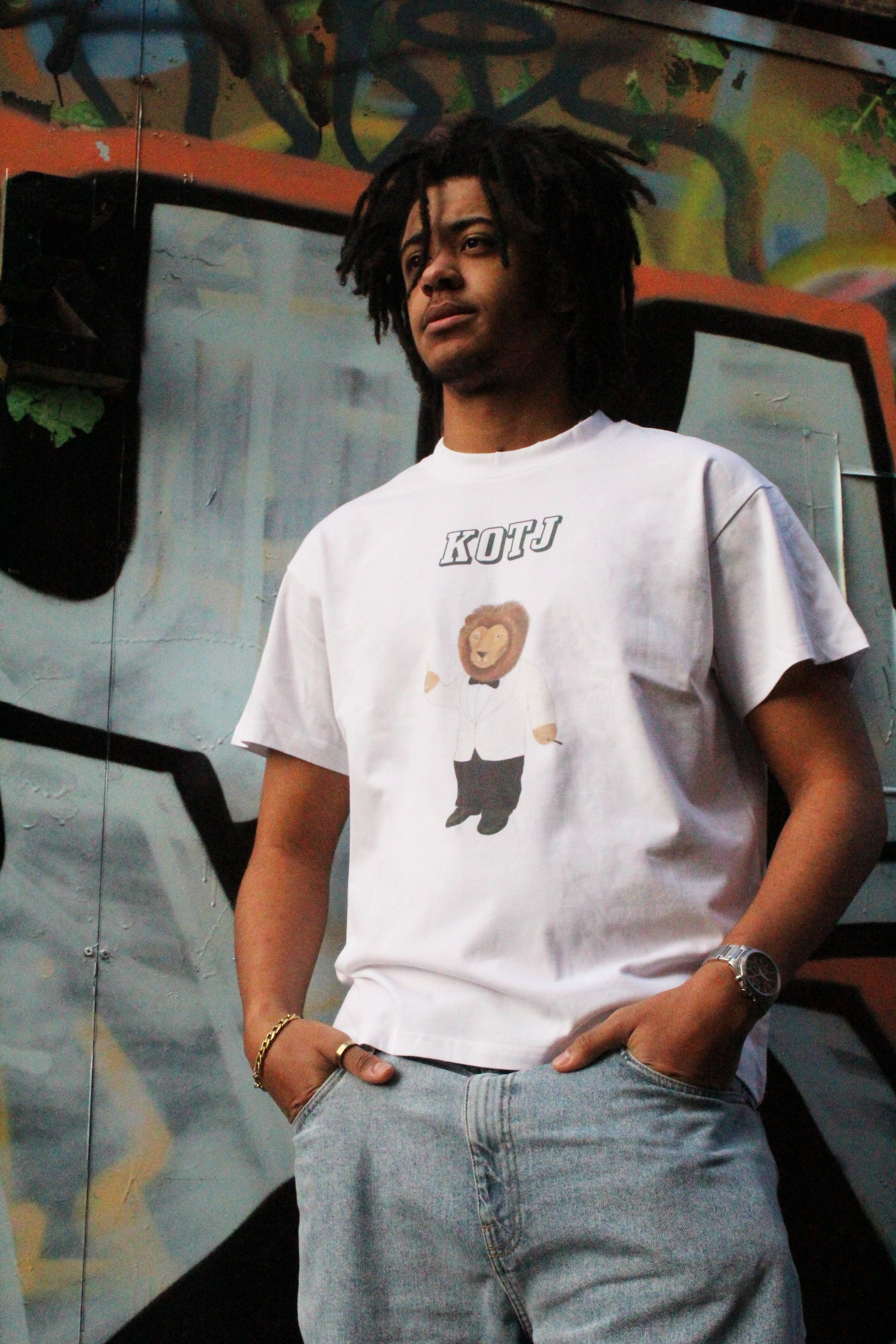 Tuxedo Lion tee