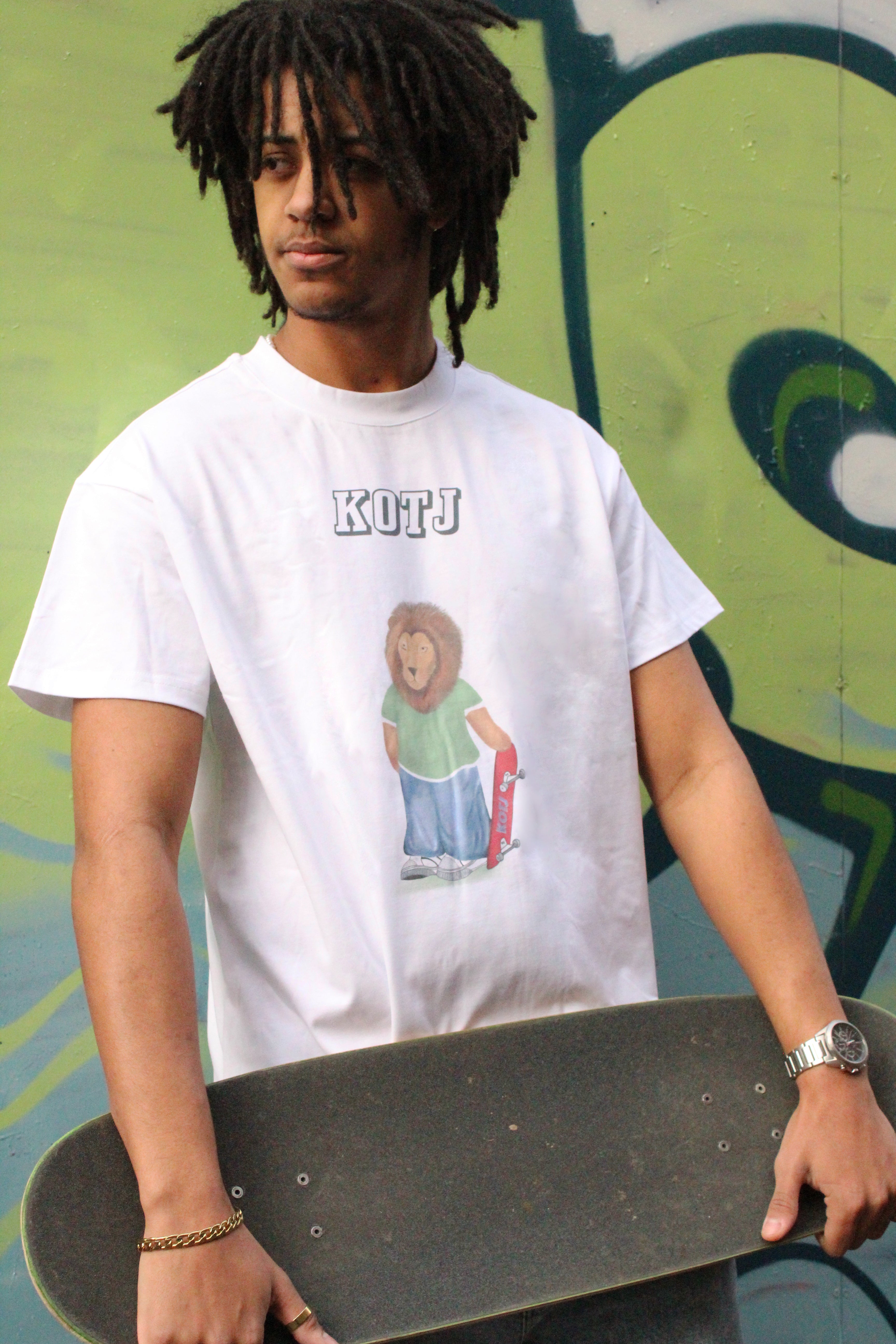 Skater Lion tee